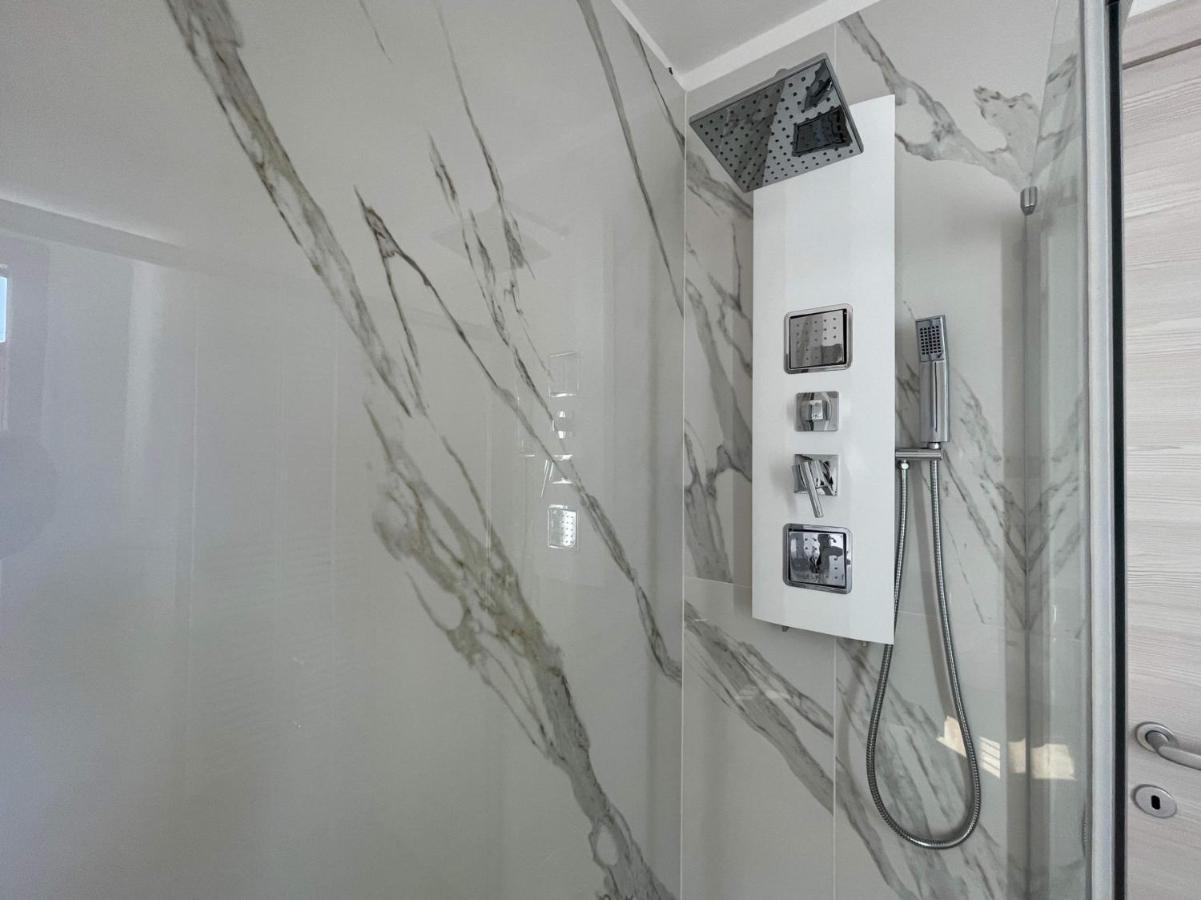 Novecento Luxury&Spa Residence 4 Stelle Montese Bagian luar foto