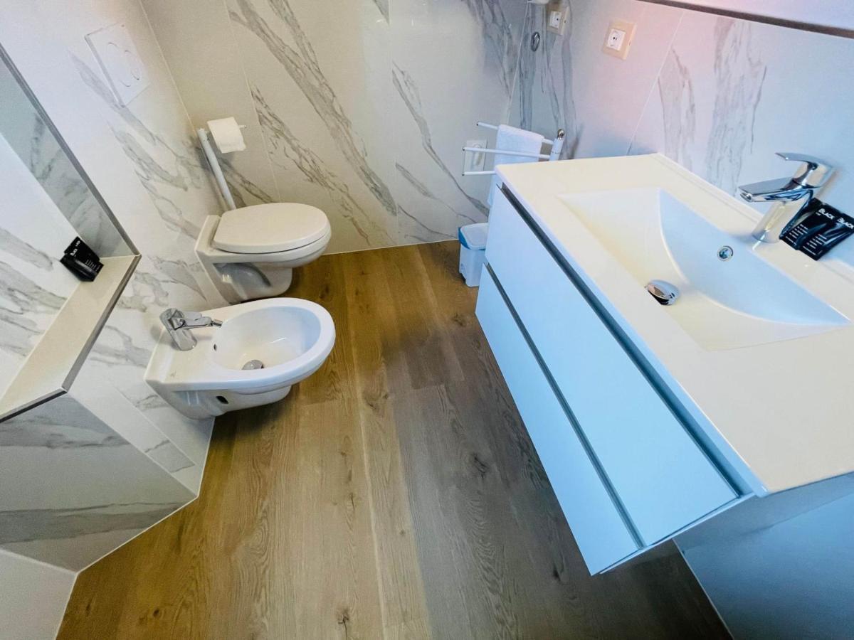 Novecento Luxury&Spa Residence 4 Stelle Montese Bagian luar foto