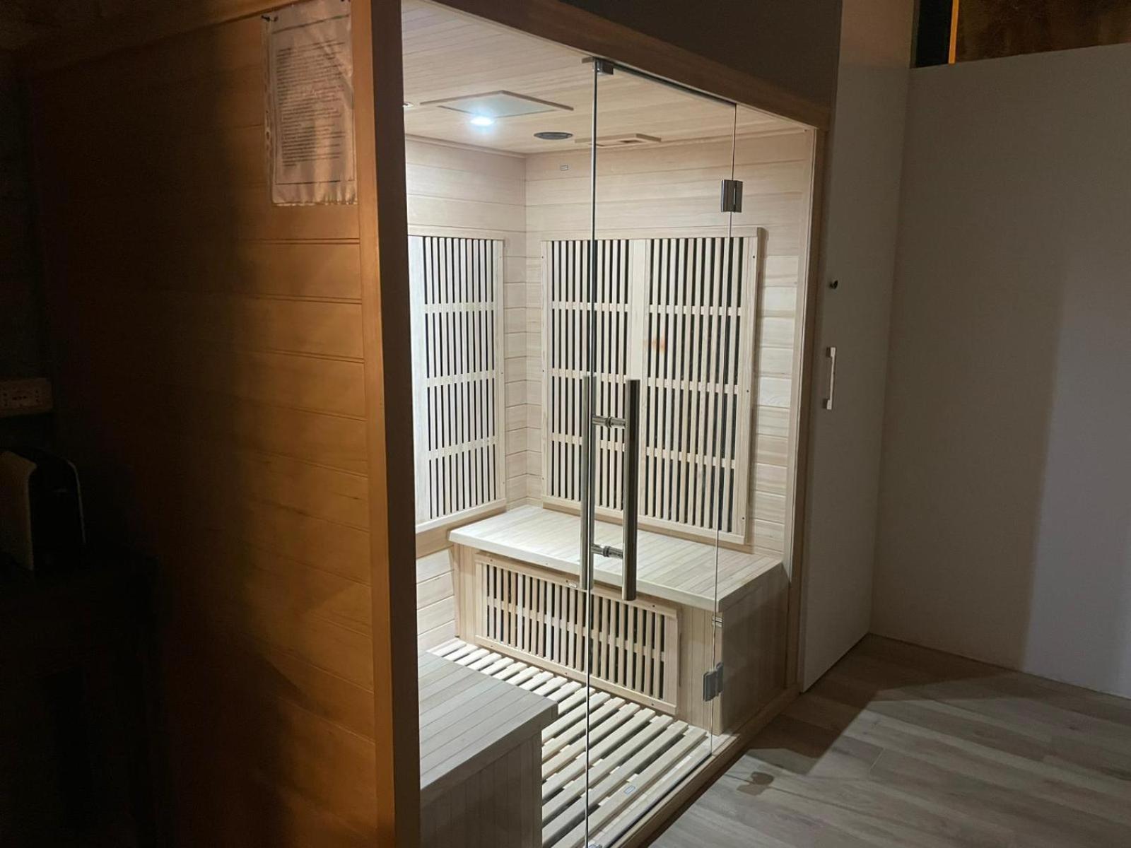 Novecento Luxury&Spa Residence 4 Stelle Montese Bagian luar foto
